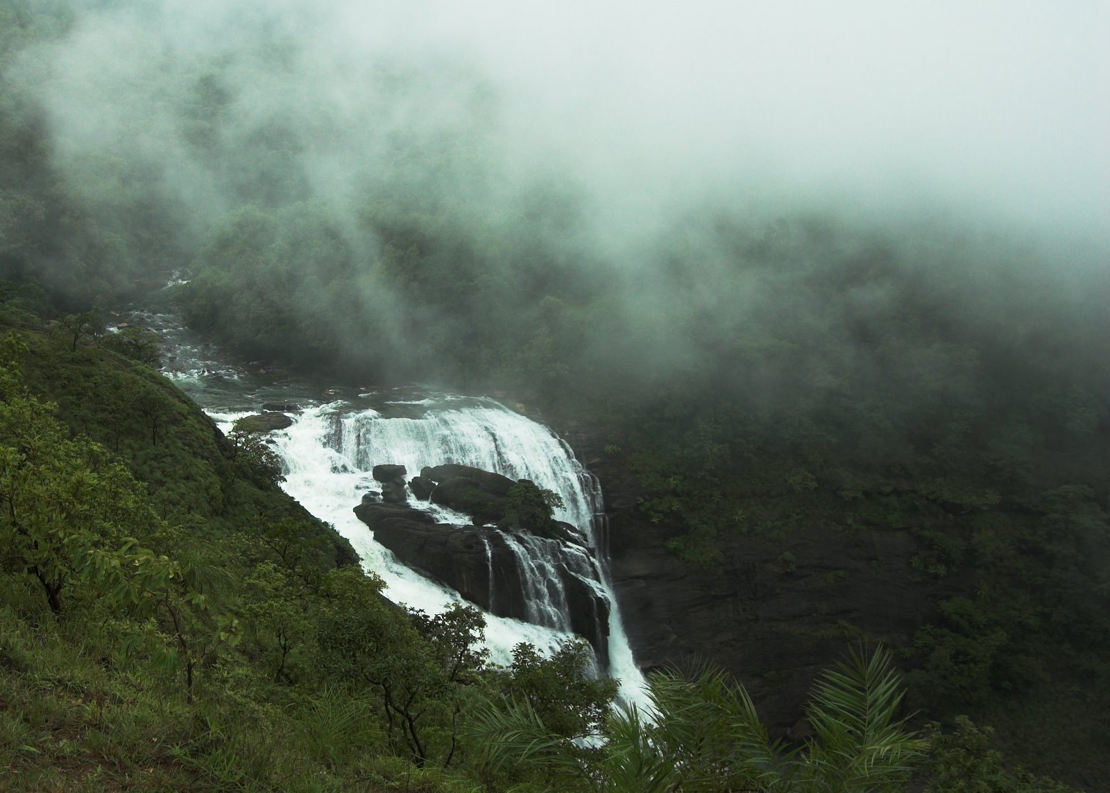 Mallalli falls near Kumara Parvatha