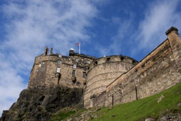Edinburgh castle | PAYANIGA
